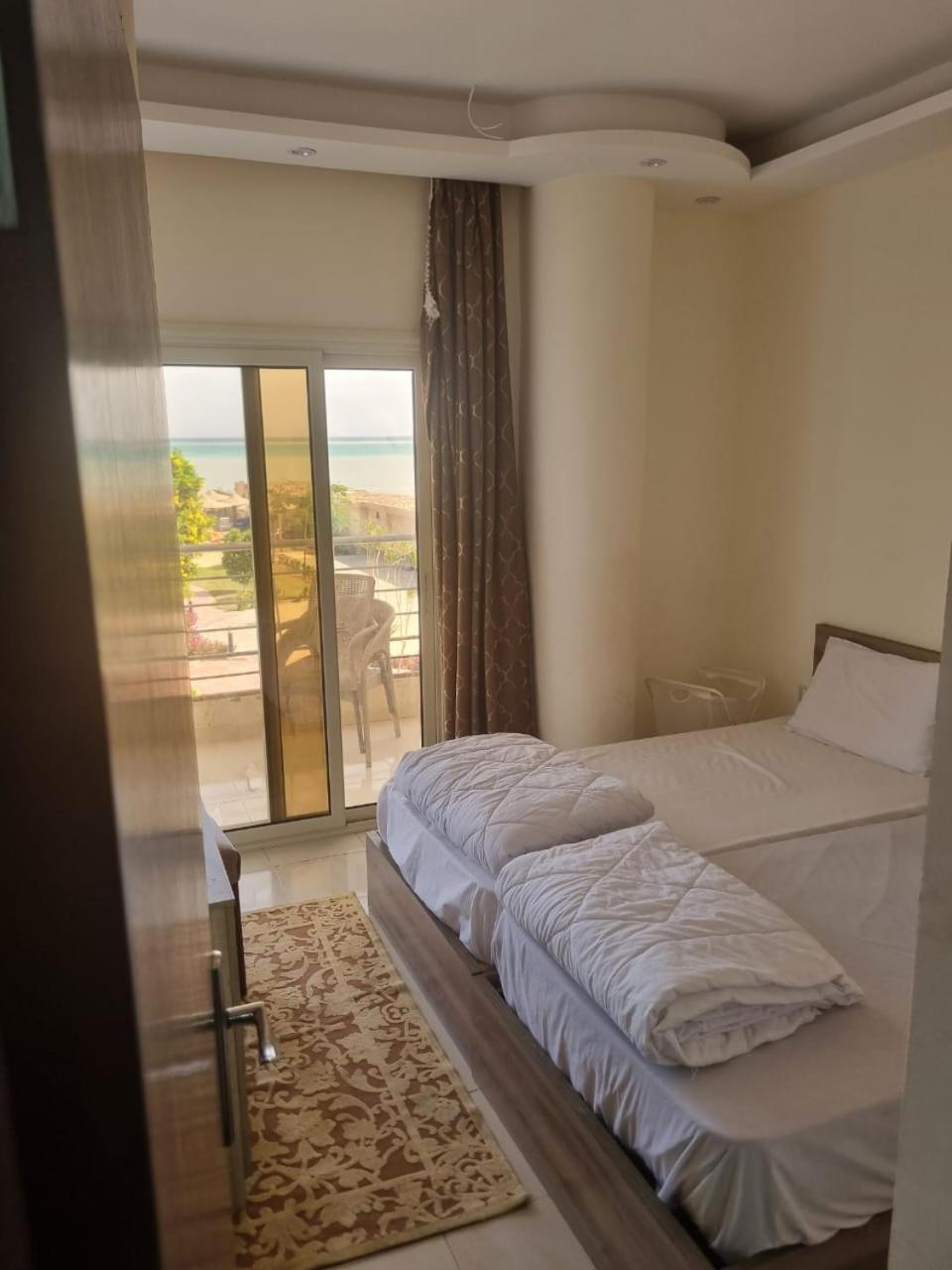 Апарт отель Casablanca Beach For Families And Couples Only Хургада Экстерьер фото